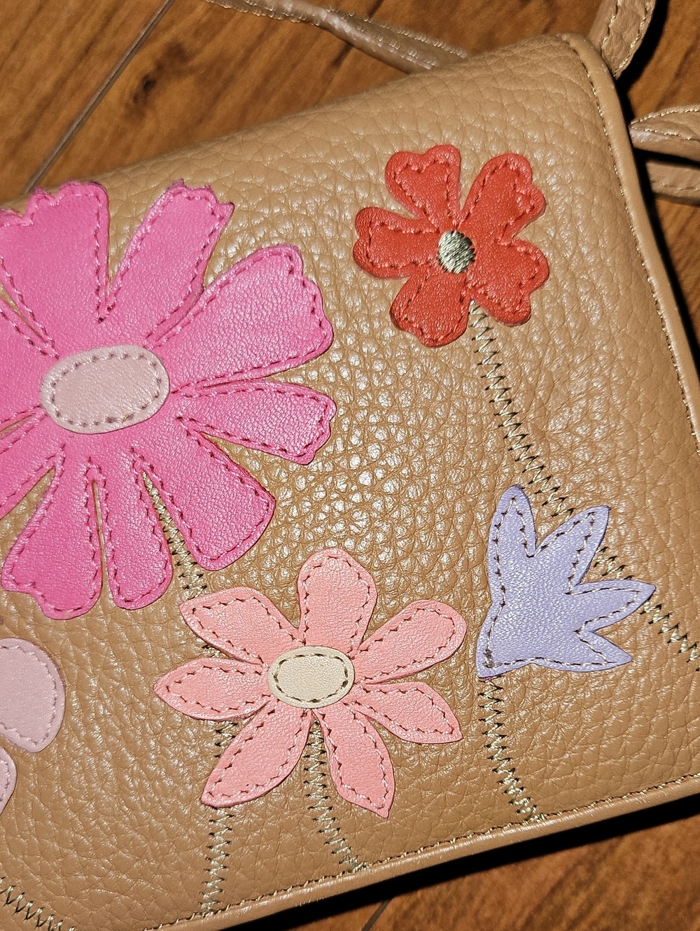 Brighton Pebbled Leather Crossbody With Beautiful Detailed Leather Flowers. - Picture 3 of 16